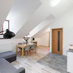 Elegant 4-Guest Retreat Near Old Town