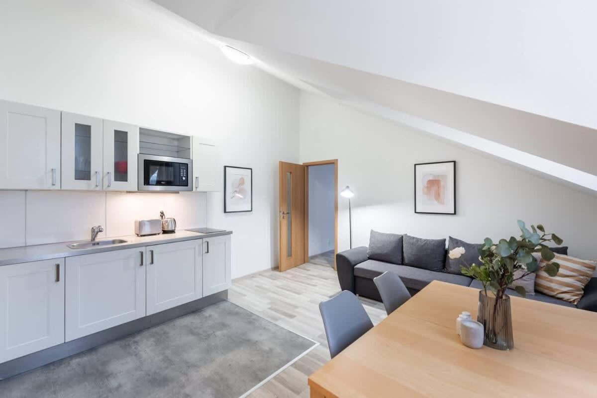 Elegant 4-guest Retreat Near Old Town * Praga