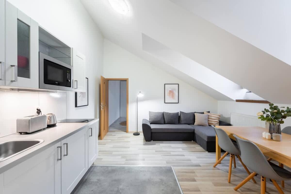 Appartamento Elegant 4-guest Retreat Near Old Town